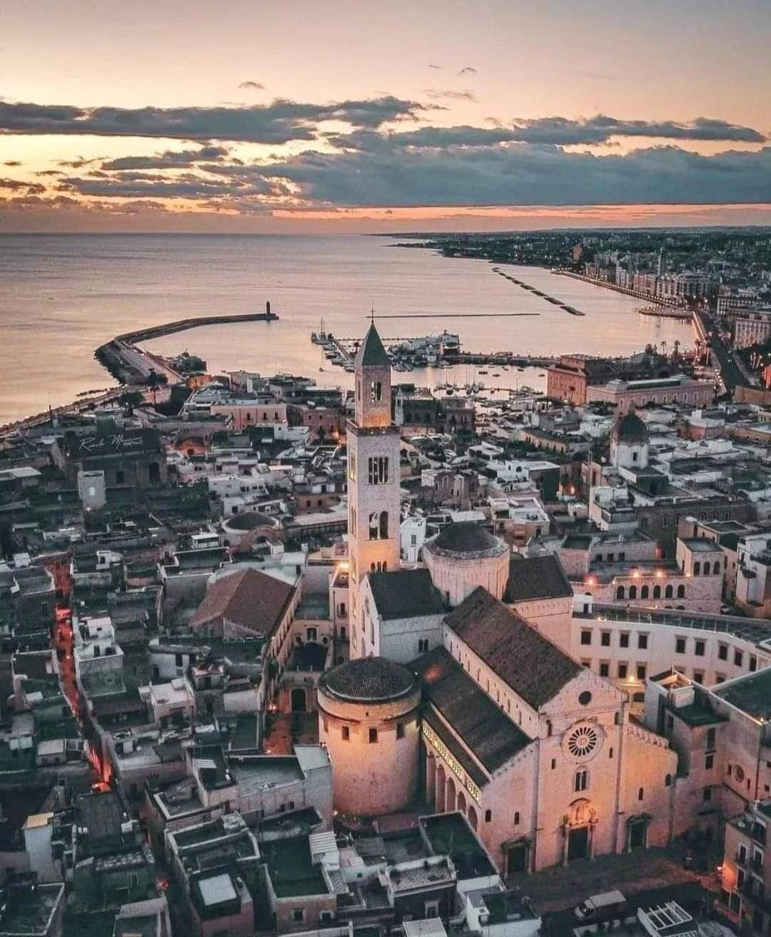 Апартаменти Bari In Un Click Екстер'єр фото